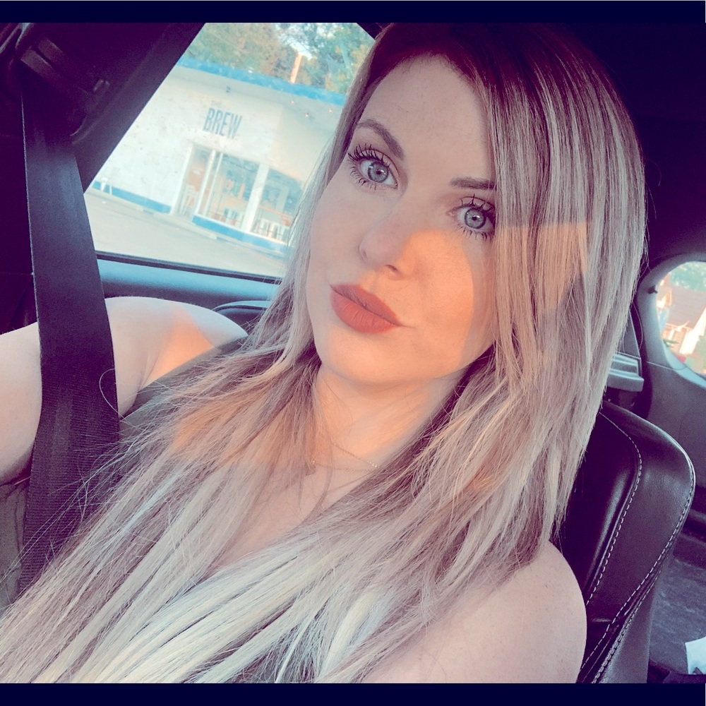 Meet your Posher, Andrea